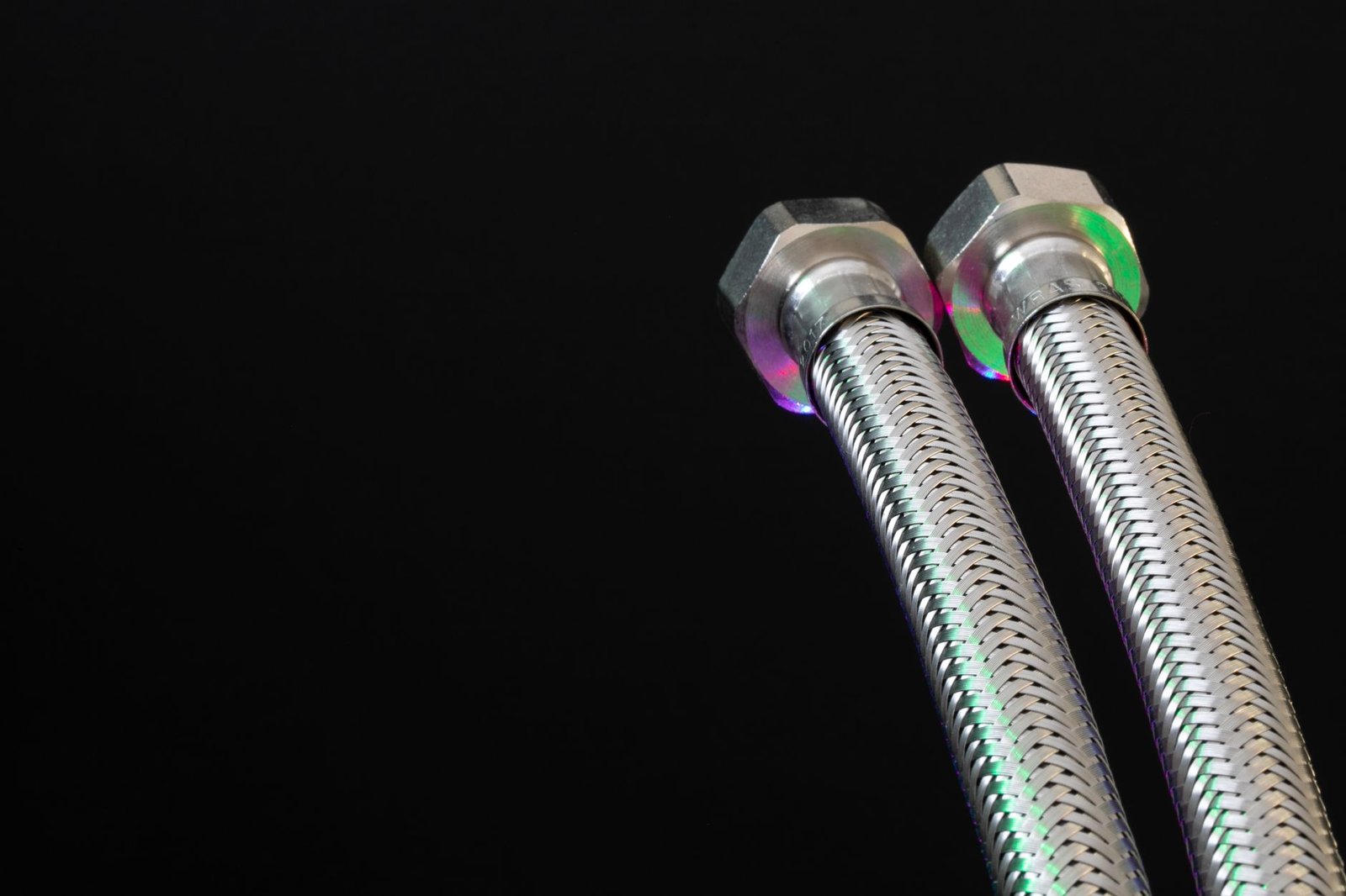 A hydraulic hose fitting